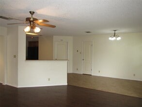 1811 Lion-Heart Dr in Cedar Park, TX - Building Photo - Building Photo