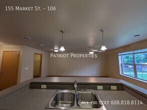 155 Market St in Sun Prairie, WI - Building Photo - Building Photo
