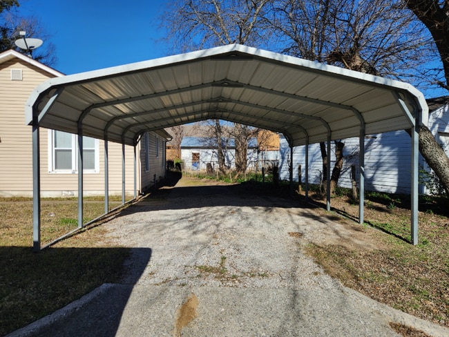 607 3rd Ave NW in Ardmore, OK - Foto de edificio - Building Photo