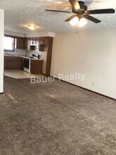 38 S Kniffin St in Greenwich, OH - Building Photo - Building Photo