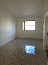 1240 SE 31st Ct-Unit -205-32 in Homestead, FL - Building Photo - Building Photo