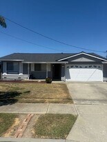 6377 Moores Ave in Newark, CA - Building Photo