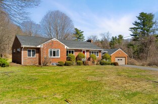 115 Mill St in Lincoln, MA - Building Photo