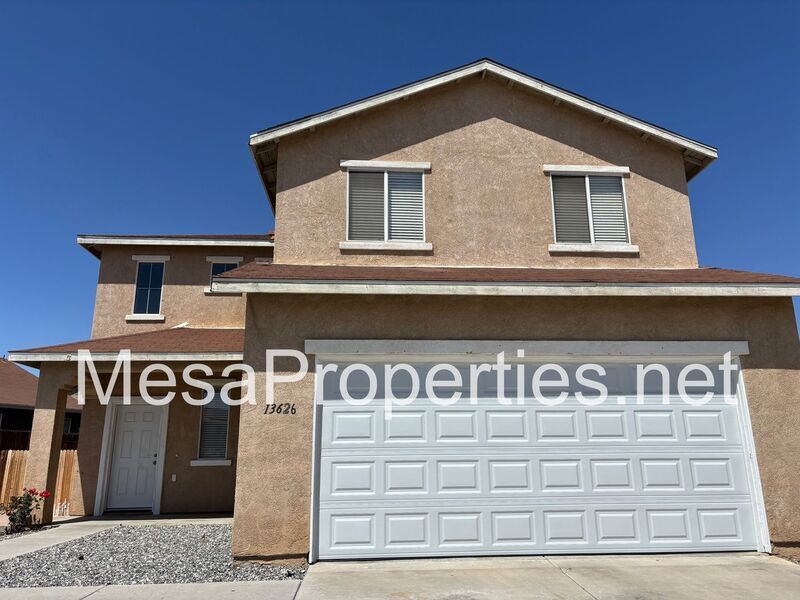 13626 Winewood St in Victorville, CA - Building Photo