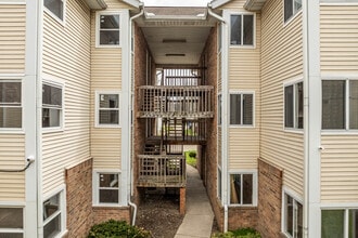 University Commons Apartments in Akron, OH - Building Photo - Building Photo