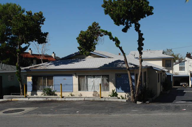 10159-10165 Samoa Ave in Tujunga, CA - Building Photo - Building Photo