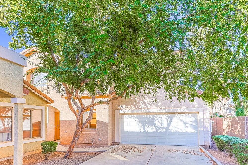 1190 S Red Rock Ct in Gilbert, AZ - Building Photo