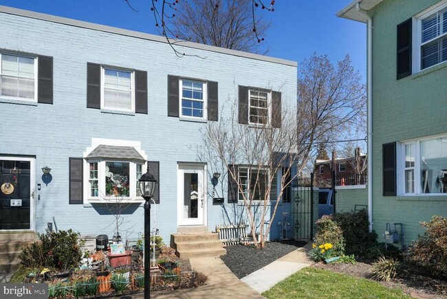 1735 N Cliff St in Alexandria, VA - Building Photo - Building Photo