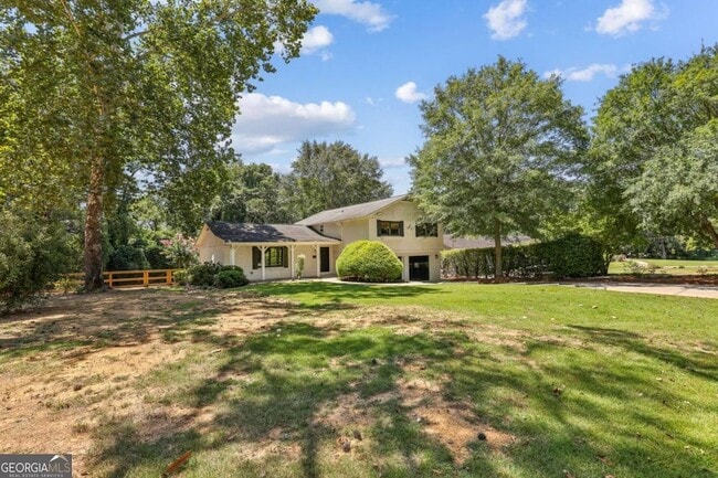 190 Thompson Pl in Roswell, GA - Building Photo - Building Photo