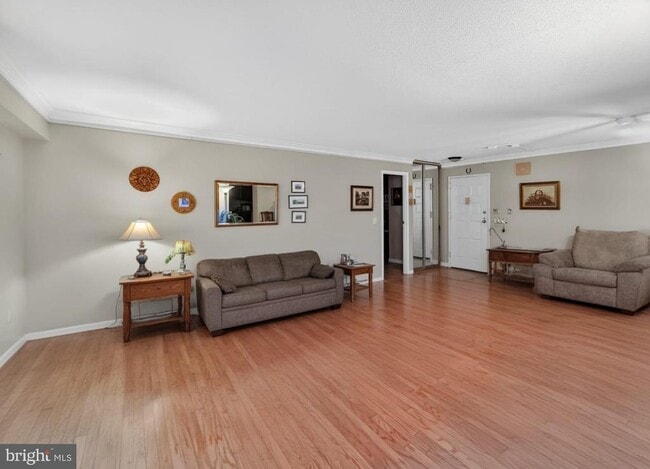 8370 Greensboro Dr in McLean, VA - Building Photo - Building Photo