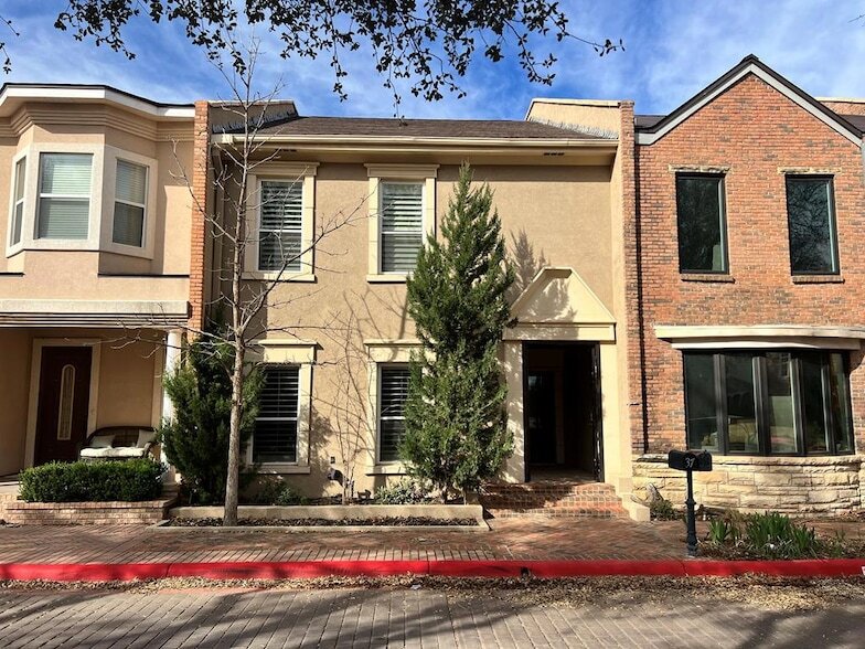 37 Lafayette Pl in Midland, TX - Building Photo