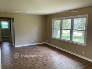 816 81st Ave N in Minneapolis, MN - Foto de edificio - Building Photo