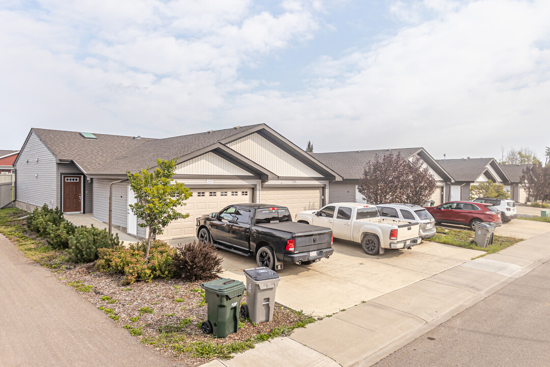 213 Brickyard Pl in Stony Plain, AB - Building Photo