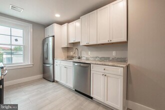 7 Park Ln-Unit -3 in Downingtown, PA - Foto de edificio - Building Photo