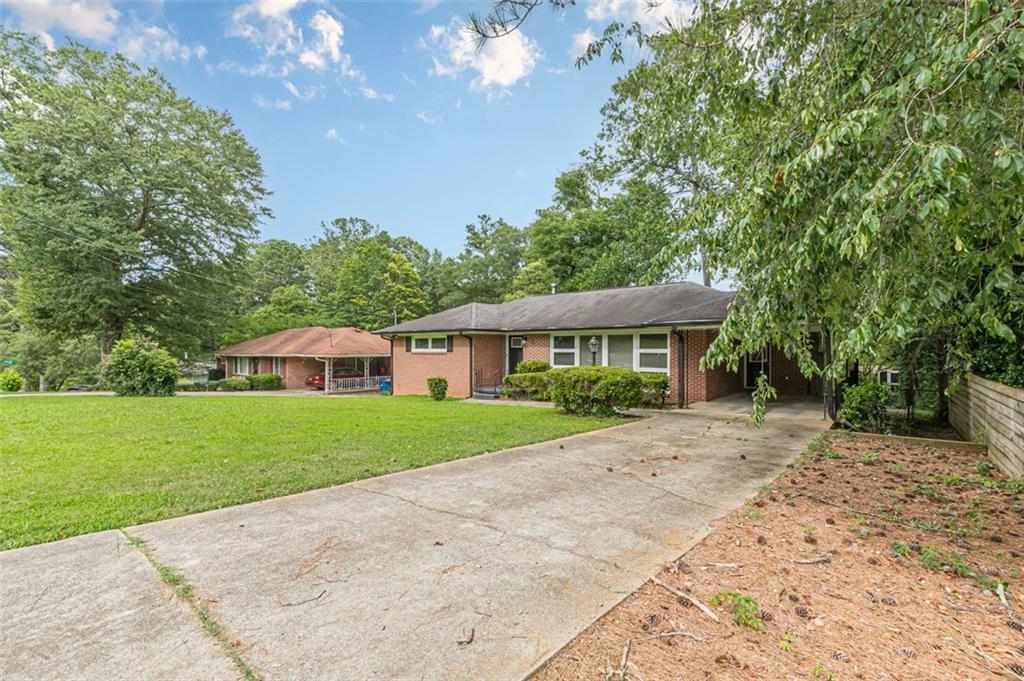 2314 Bryant Dr in East Point, GA - Building Photo