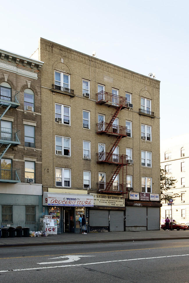 757 E 169th St in Bronx, NY - Foto de edificio - Building Photo