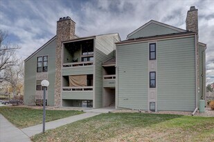 14110 E Temple Dr in Aurora, CO - Building Photo