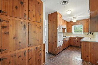 1502 Westcrest Dr in Arlington, TX - Building Photo - Building Photo