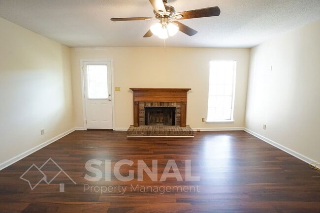 395 Jamestown Manor Dr in Gardendale, AL - Building Photo - Building Photo