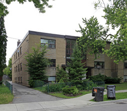 44 Cavell Ave in Toronto, ON - Building Photo - Building Photo