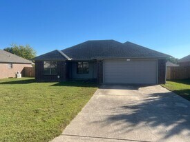 1430 Ola St in Conway, AR - Building Photo