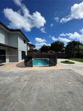 16710 SW 140th Ave in Miami, FL - Building Photo - Building Photo