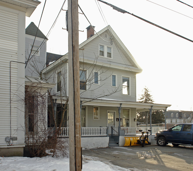 37 Chapel St in Augusta, ME - Building Photo - Building Photo