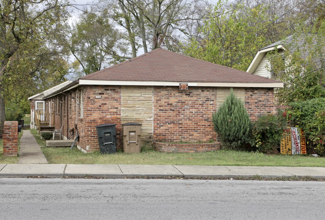 605 40th Ave N in Nashville, TN - Building Photo