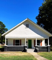 101 S main in Rector, AR - Building Photo