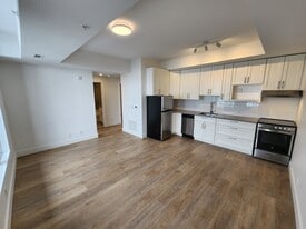 841 Grenon Ave in Ottawa, ON - Building Photo