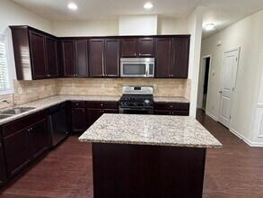 308 Privet Cir in Suwanee, GA - Building Photo - Building Photo