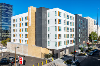 Capitol Square Apartments in Denver, CO - Building Photo - Building Photo