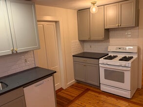 3 Parker St, Unit 3 Parker in Warren, RI - Building Photo - Building Photo