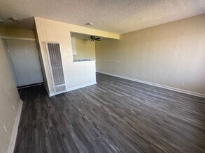 2511 Edison Ave in Sacramento, CA - Building Photo - Building Photo