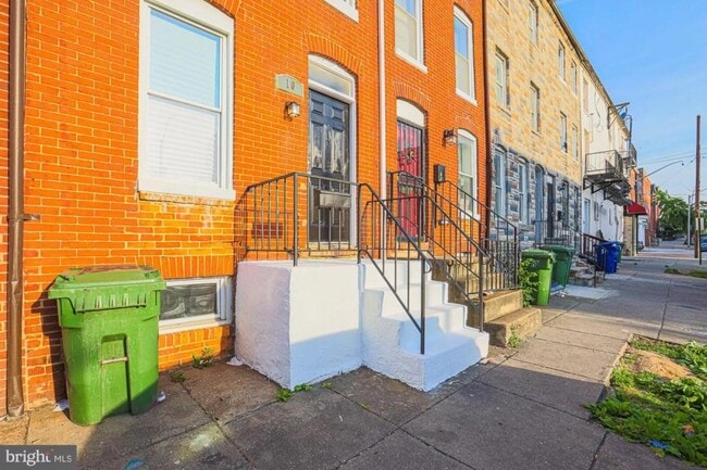 property at 10 S Carey St