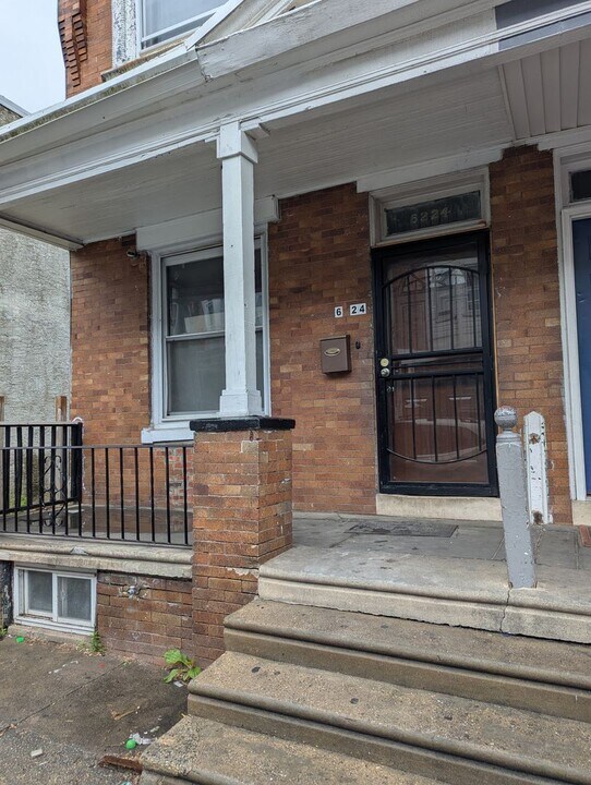 6224 Clearview St in Philadelphia, PA - Building Photo