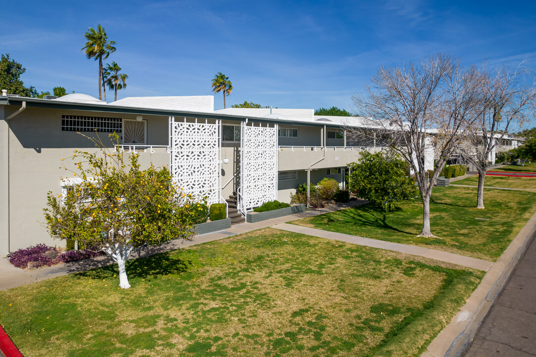 1201 E Rose Ln in Phoenix, AZ - Building Photo