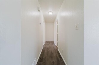 210 Myrtle Ave in Waxahachie, TX - Building Photo - Building Photo