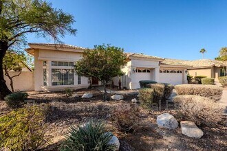 2505 E Rocky Slope Dr in Phoenix, AZ - Foto de edificio - Building Photo