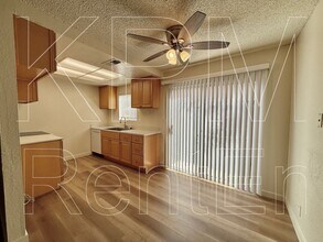 3003 Amherst Dr in Stockton, CA - Foto de edificio - Building Photo