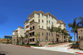 360 Luxury Apartments in San Diego, CA - Building Photo - Building Photo