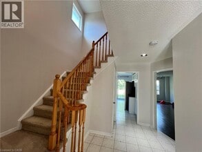 125 Hopewell Rd in Oakville, ON - Building Photo - Building Photo