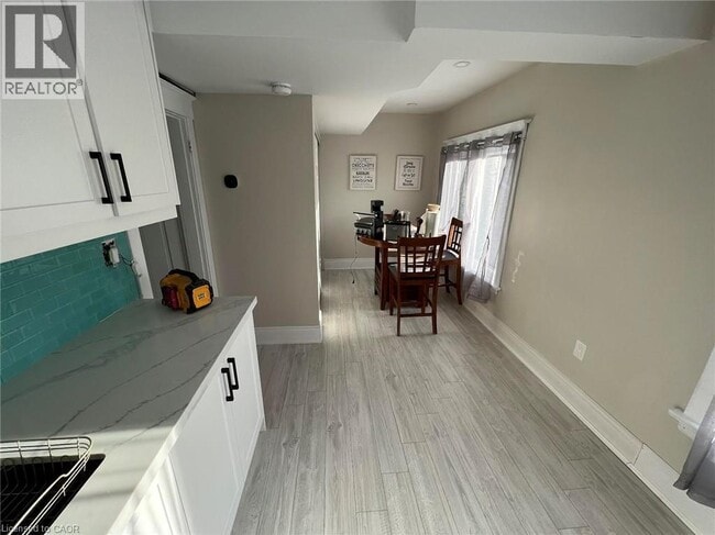 155 Wentworth St S in Hamilton, ON - Building Photo - Building Photo