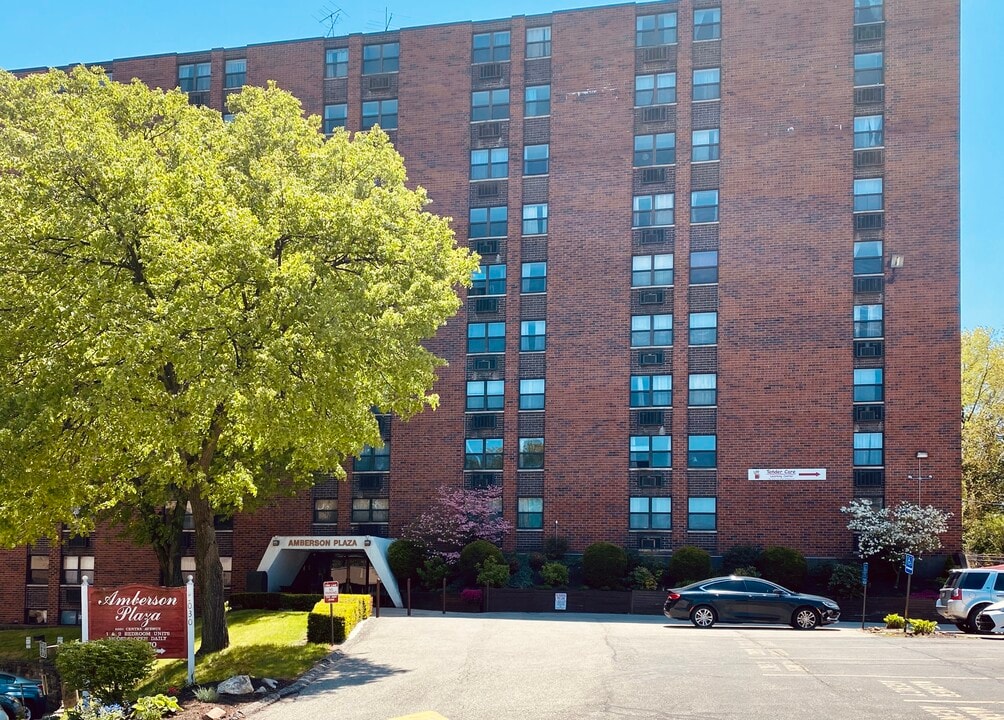 AMBERSON PLAZA in Pittsburgh, PA - Building Photo