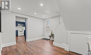 7 Isherwood Ct in Mississauga, ON - Building Photo - Building Photo