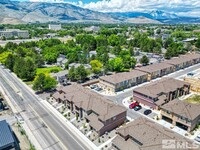 1009 Arbor Rd in Carson City, NV - Foto de edificio - Building Photo