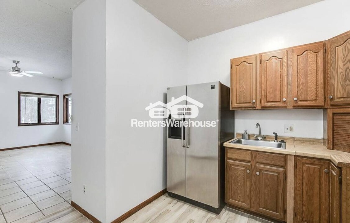 2730 Orchard Ln in Excelsior, MN - Building Photo