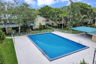 576 Westree Ln in Plantation, FL - Building Photo - Building Photo