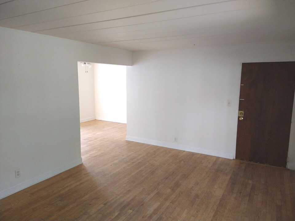 36 Sherman Ter in Madison, WI - Building Photo