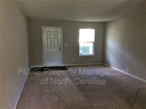 3958 Damask Drive in Charlotte, NC - Building Photo - Building Photo